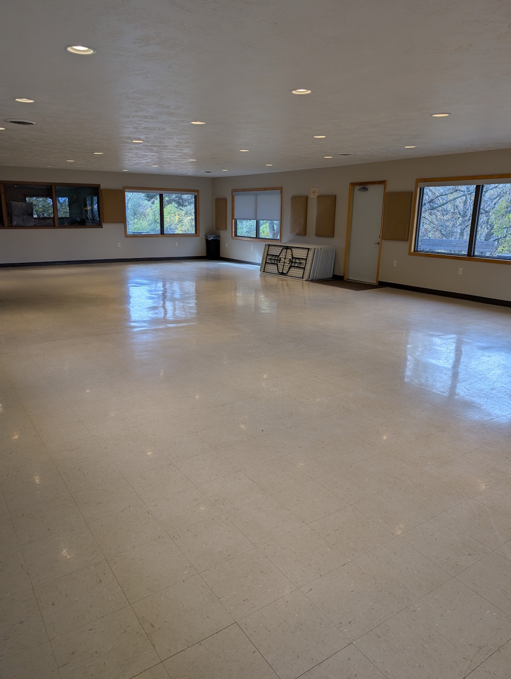 Oak Grove interior: large open space room, tables and chairs available to set up in configuration yo