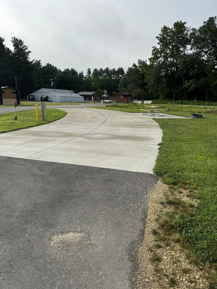 Fontana Park: Lakeside Site L11