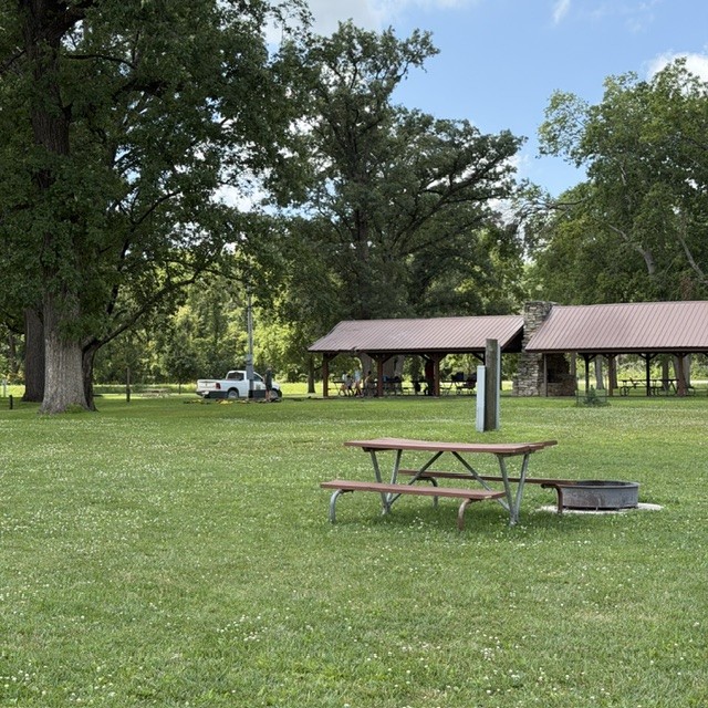 Shell Rock Site 04 - Reservable