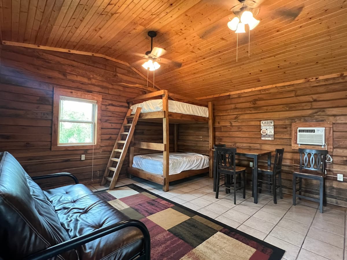 Cabin - Inside2