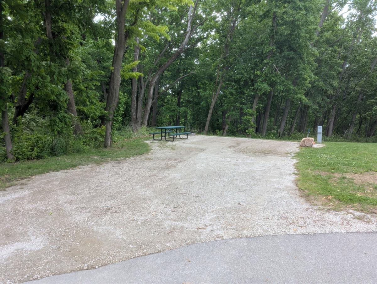 Yellow Banks  Full hook up site 60