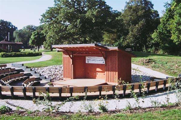 Calkins Nature Center & Amphitheater