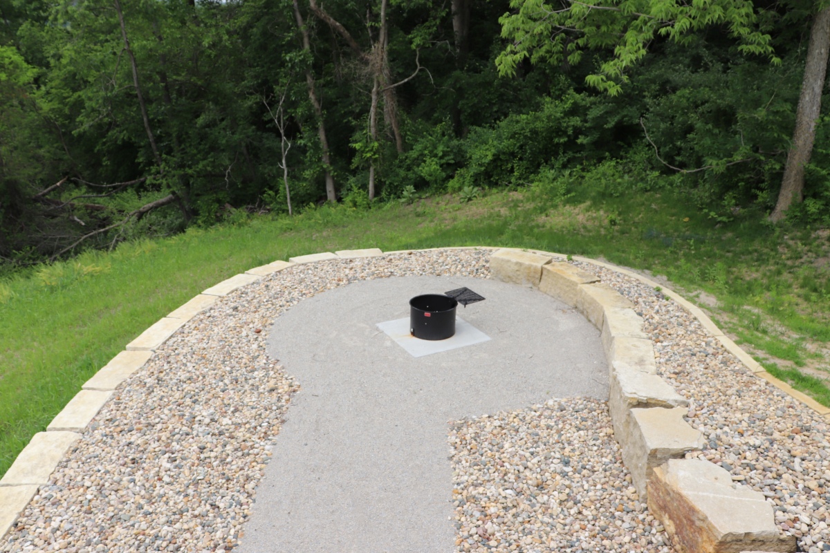 Outdoor fire ring