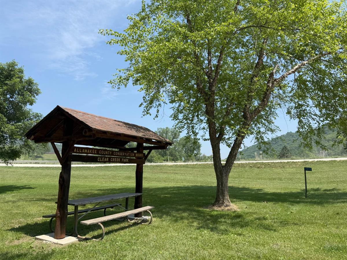 Picnic kiosk