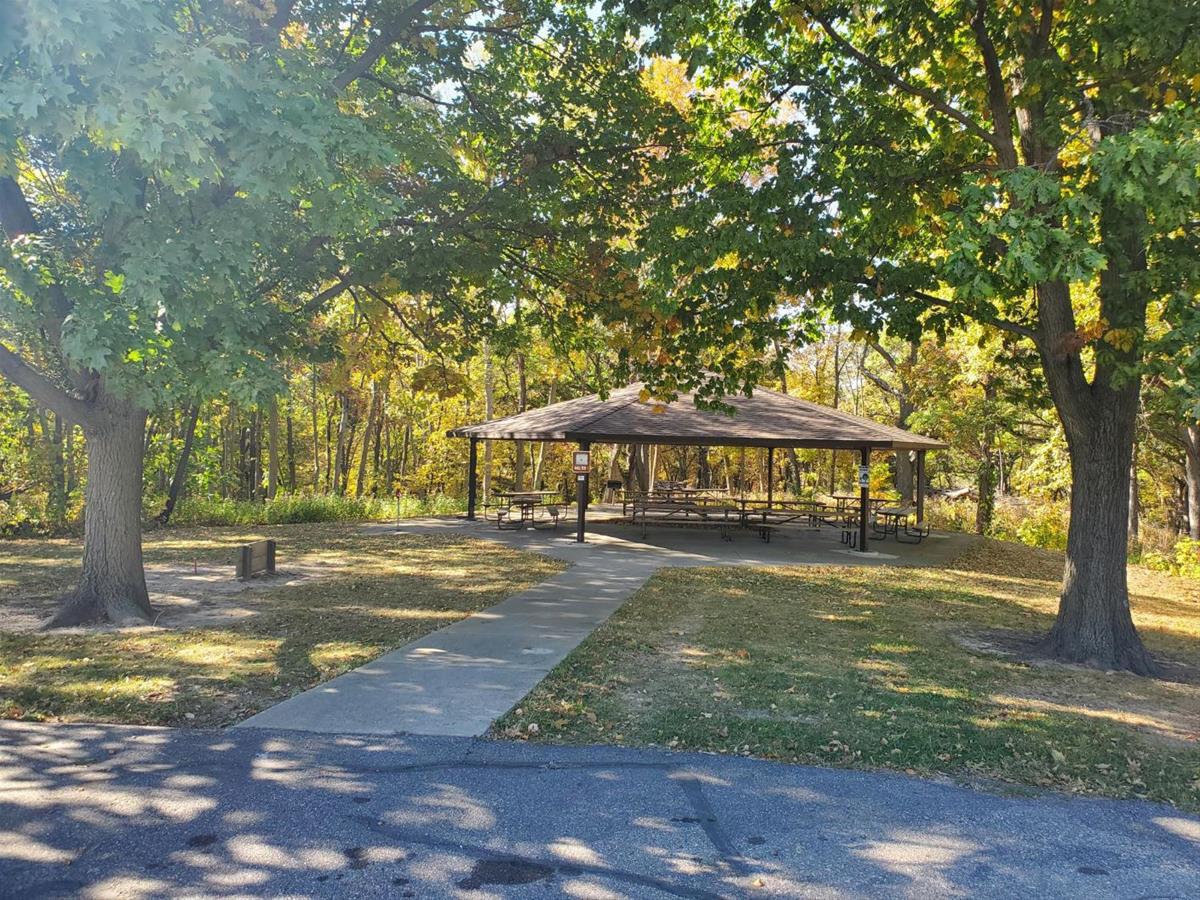 Yellow Banks Prairieview Shelter