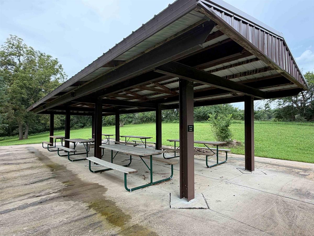 Doerring Family Shelter