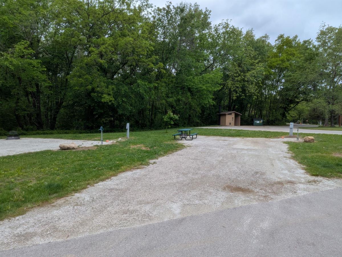 Yellow Banks  Full hook up site 54