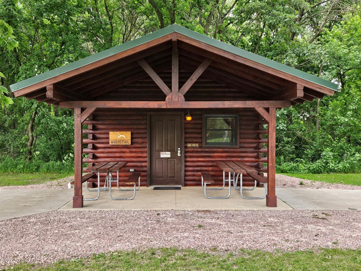 Little Sioux Whitetail Cabin 1 Rm 6 Person