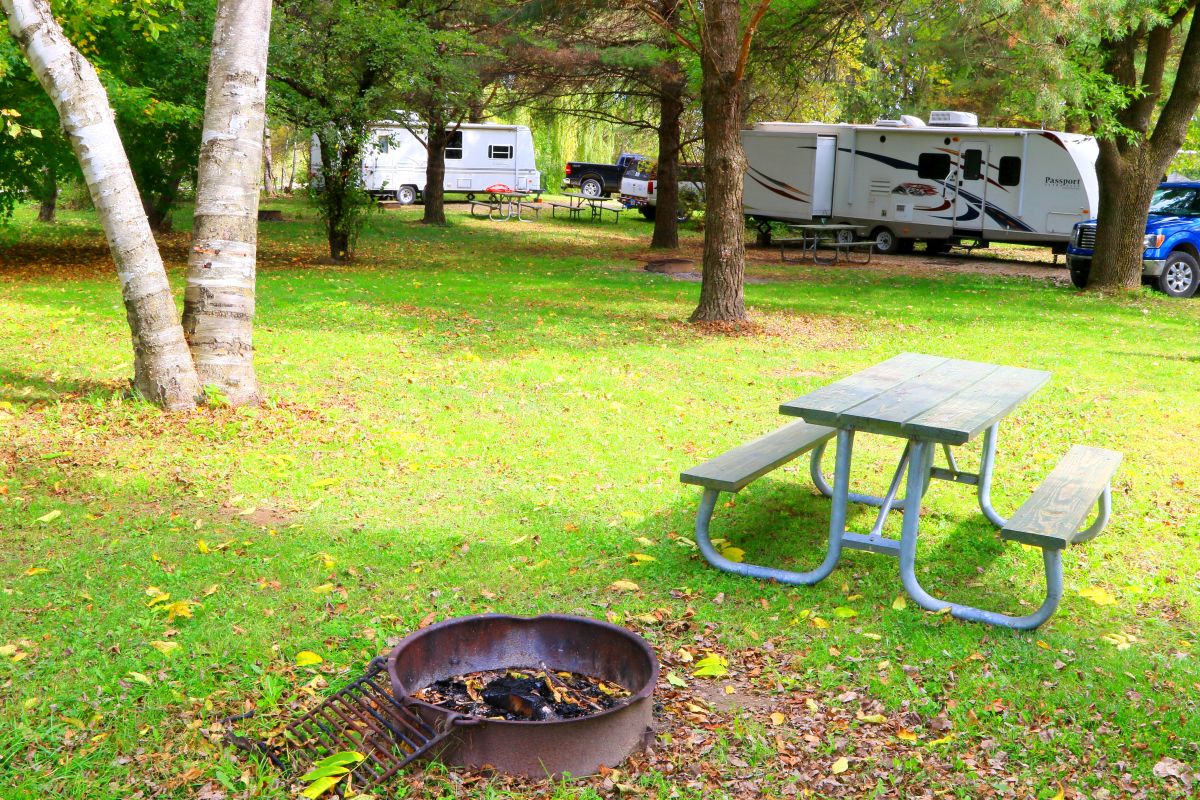 Campsites at Lake Meyer with picnic table and fire ring