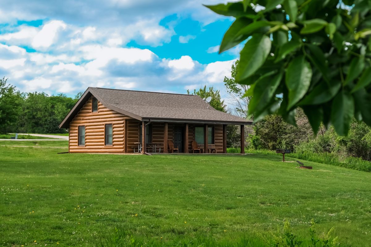 Cordova Park, Spruce Cabin