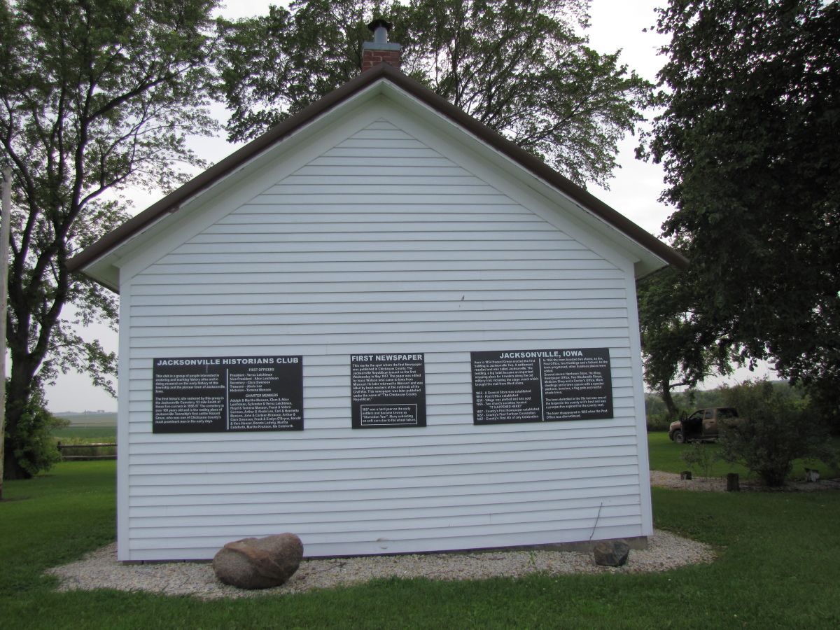 Munson Schoolhouse back signs