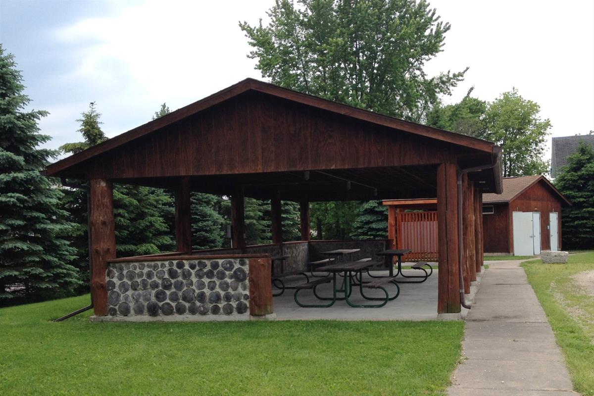 Picnic shelter