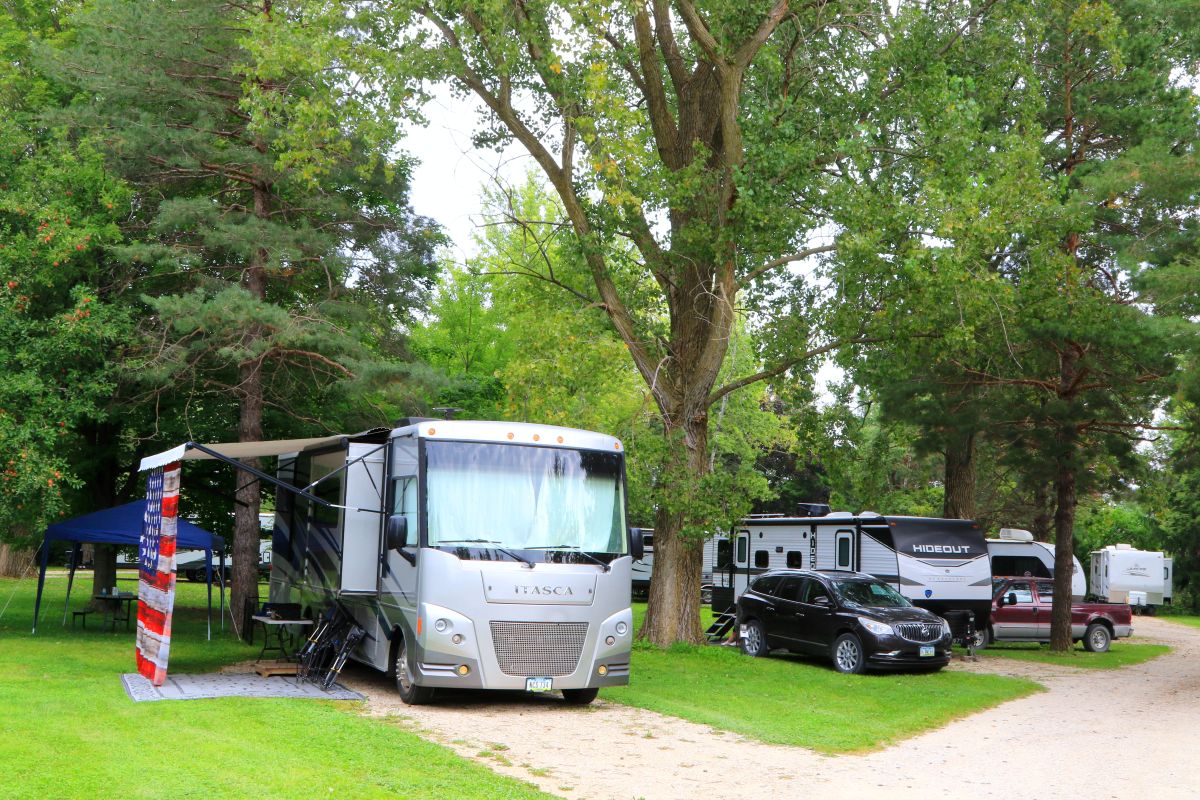 Campers at Lake Meyer