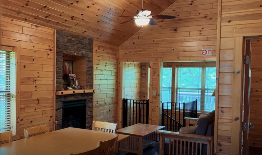 Cabin 3 Living & Dining Room