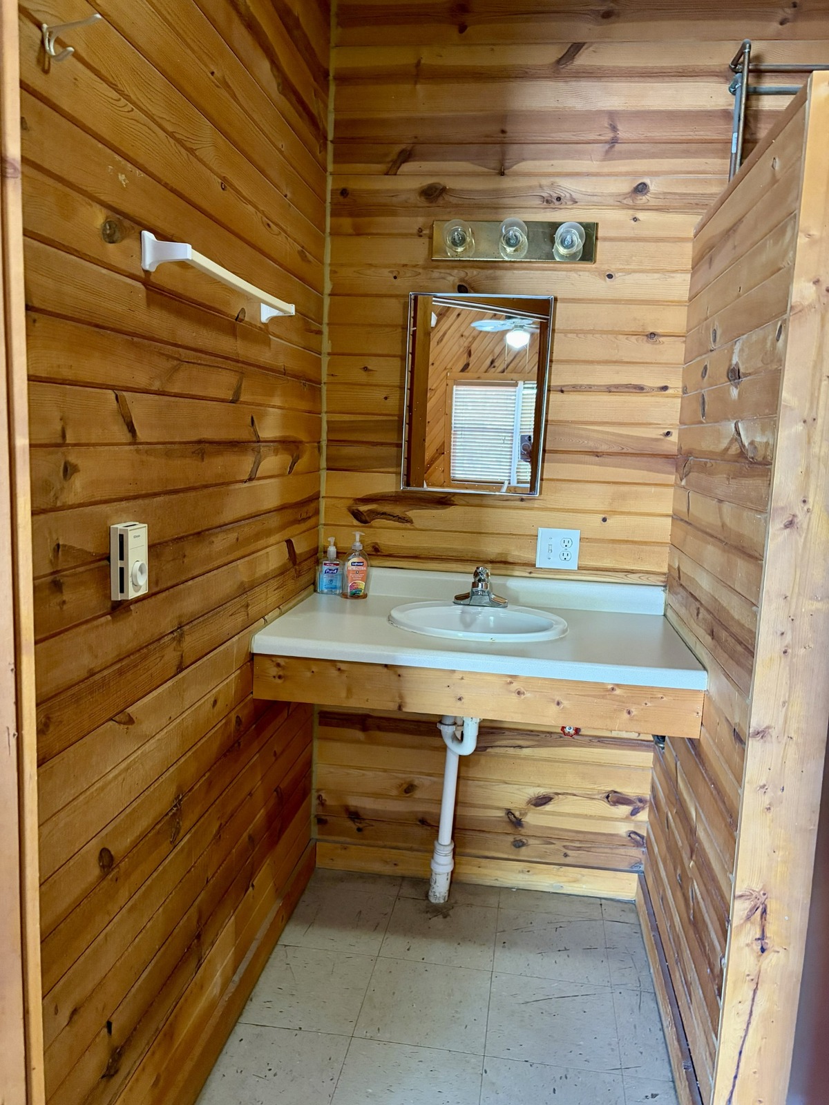 Cabin 3 Bathroom 2
